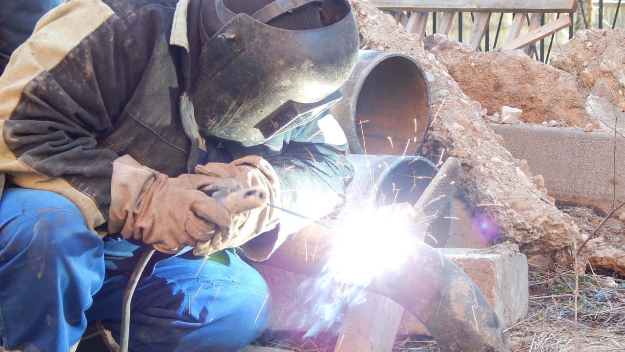 «Квадра» заменит на ул. Коммунистической в Смоленске 330 метров теплосетей